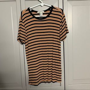 Forever 21 T-shirt